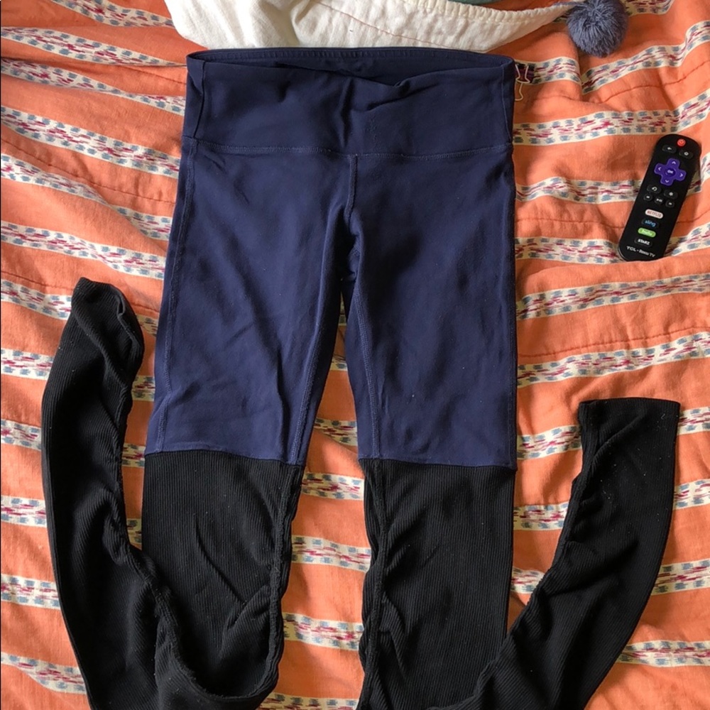 XS alo goddess leggings!